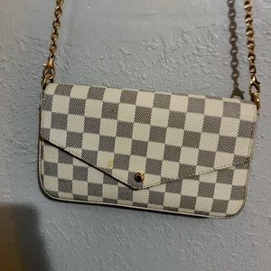 Louis Vuitton Felicie Pochette Damier